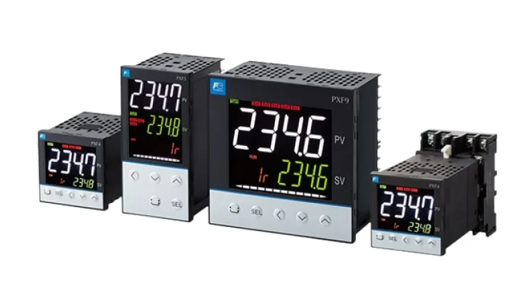 A photo of a temperature controller.