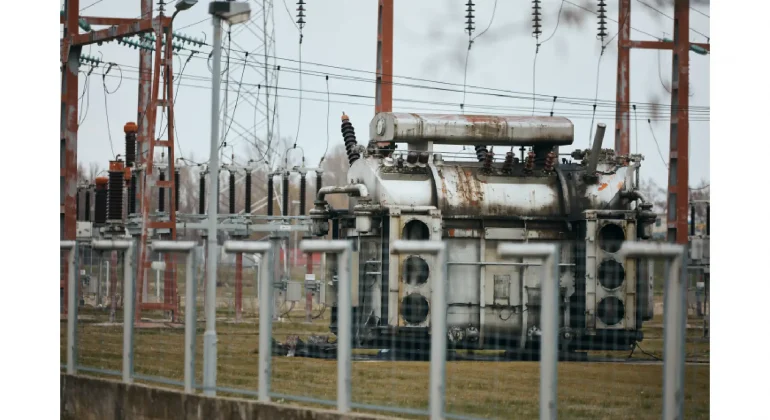 A photo of a tool used for MV MTR partial discharge diagnosis.