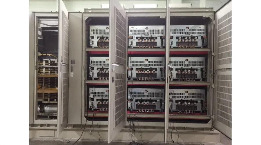 A photo of a pms mv inverter mixer drive.